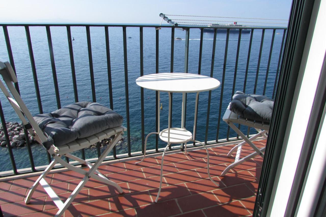 Domus Claudia Hotel Atrani Exterior foto